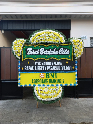 Papan Bunga Duka di Niela