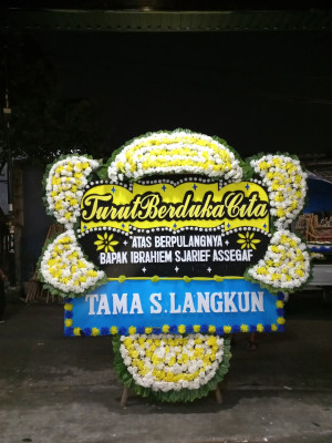 Papan Bunga Duka di Niela