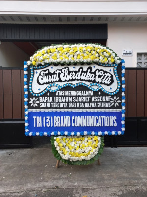 Papan Bunga Duka di Niela